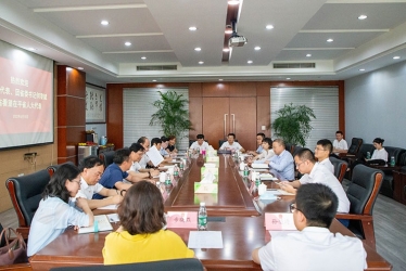 省人大代表、團(tuán)省委書記何黎斌一行蒞臨浙江鴻禧能源股份有限公司看望在平省人大代表